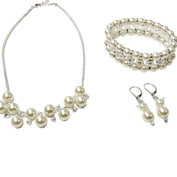 Vintage Avon Pearl Necklace Set with Bracelet and Earrings Retro Glam Formal - Picture 1 of 6